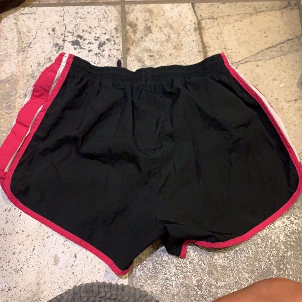 Black/pink Women’s Nike dry fit shorts - Picture 3 of 3
